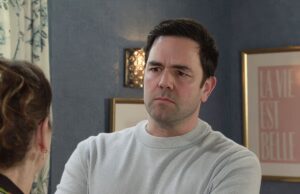 Ben Driscoll, de Coronation Avenue, fica ‘lívido’ quando o segredo da mãe Maggie é revelado