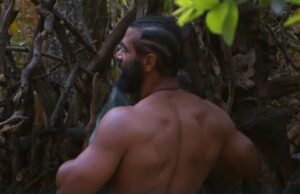 Os fãs de I am A Movie star ficaram surpresos depois que a estrela acidentalmente encontrou David Haye nu tomando banho