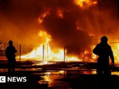 Rússia lança ataque aéreo mais mortal em meses, matando 18 na Ucrânia