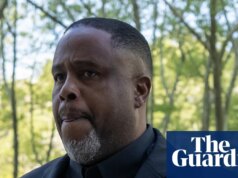 O ex-jogador da NBA Damon Jones pode pegar dois anos de prisão após se confessar culpado em caso de jogo