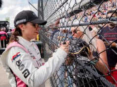 Katherine Legge entra na Indy 500 com AJ Foyt Racing