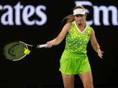 Daria Snigur vence maratona no desempate do 3º set na estreia no saibro em Madrid