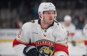 Panthers D Dmitry Kulikov lidando com nariz quebrado