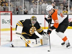 Bruins tentam fortalecer a posição nos playoffs às custas dos Flyers