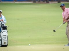 Stewart Cink bate o recorde do percurso 63 para vencer o Senior PGA por seis