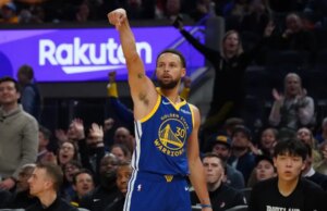 Steph Curry retornará de uma ausência de 27 jogos quando Warriors receber Rockets