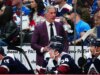 O técnico do Avalanche, Jared Bednar (lesões faciais), perderá os próximos dois jogos