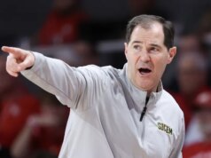 Aumento no segundo tempo leva Baylor sobre Minnesota nas quartas de ultimate do Crown