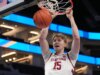 Relatório: Ex-Stanford C Oskar Giltay se transferindo para UConn