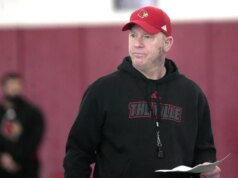 Louisville e Jeff Brohm alcançam extensão de 8 anos e US$ 64,8 milhões