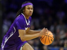 Resumo do portal de transferência: Kentucky adiciona transferência de Furman, Alex Wilkins