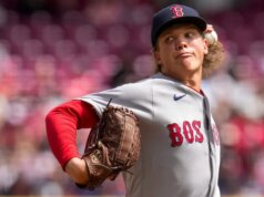 Sentindo-se em casa: Pink Sox persegue a vitória na primeira série no confronto contra Padres