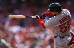 Crimson Sox vacila na estreia em casa contra o Padres