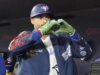 Jays ativam OF George Springer, DFA Eloy Jimenez