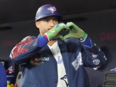 Jays ativam OF George Springer, DFA Eloy Jimenez