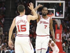 Assured Rockets pretende estender sequência de vitórias contra Bucks visitantes