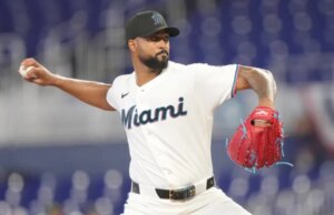 O shutout de 3 rebatidas de Sandy Alcantara levanta Marlins sobre White Sox