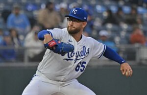 Royals recorrem a Noah Cameron no last da série contra White Sox