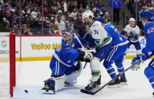 O pior Canucks da NHL surpreende o melhor Avalanche da liga por 8-6