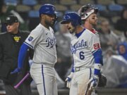 Cintos de Jonathan India batem enquanto Royals derrota Twins