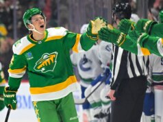 Resumo da NHL: avanço selvagem sobre Canucks e vaga garantida nos playoffs