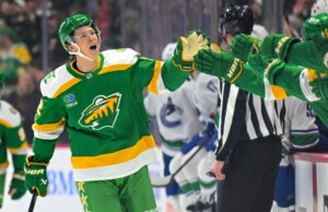 Resumo da NHL: avanço selvagem sobre Canucks e vaga garantida nos playoffs