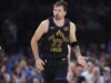 Relatório: Luka Doncic procurará tratamento na Europa para distensão nos isquiotibiais