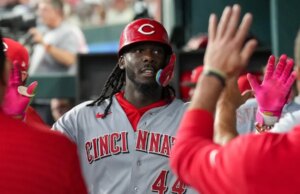 Reds estragam a estreia em casa do Rangers na nona entrada do HR