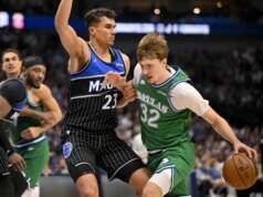 Cooper Flagg faz história com 51, mas equilibra Magic com Mavs