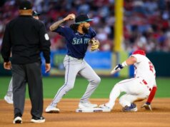 Mariners marcam 3 em 10º, vencem Angels em 1 rebatida