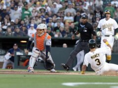 Atletismo vence Astros com 6 corridas em quarto lugar na estreia em casa