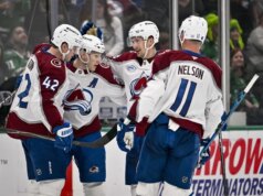 Avalanche enfrenta Blues, na esperança de conquistar o primeiro lugar no Ocidente