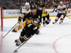 Pinguins atacam Panteras atrás de grandes dias de estrelas