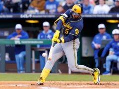 Garrett Mitchell, dos Brewers, tenta bis na closing contra Royals
