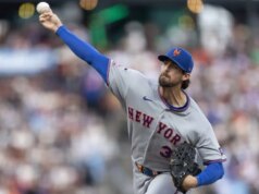 Clay Holmes confunde Giants na vitória desigual do Mets