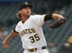 Atrás de Braxton Ashcraft, vitória da série Pirates Chase contra Cubs