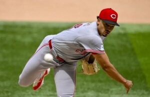 Elly De La Cruz vence enquanto os Reds completam a varredura sobre o Rangers