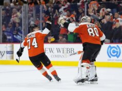Resumo da NHL: Flyers venceram Bruins no OT e avançam para a vaga nos playoffs