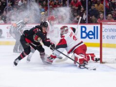 Senadores recuperam vaga nos playoffs e negam título da divisão Canes