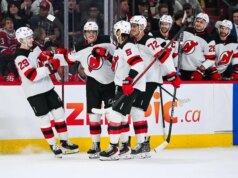 Jakob Markstrom derrota os Canadiens e mantém vivas as esperanças dos Devils nos playoffs