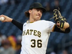 Enquanto os Pirates visitam os Rangers, é o vencedor do novato contra Cy Younger no monte