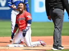 Os Guardiões atacam no last da partida de borracha contra Royals
