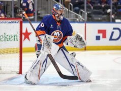 Islanders bombardeiam Maple Leafs para garantir uma vitória essential