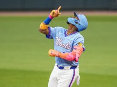 Braves acerta 19 rebatidas e esmaga Guardiões