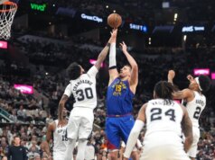 Nikola Jokic e Nuggets vencem Spurs pela 12ª vitória consecutiva