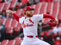 Dustin Could impulsiona Playing cards para a vitória da série sobre os Guardiões