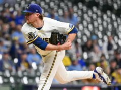 Brewers ultrapassam Blue Jays e derrapam em 6 jogos