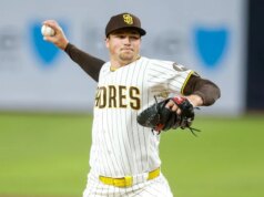 Purple-hot Padres se esforçam para subjugar Mike Trout, Angels