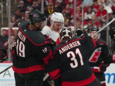 Frederik Andersen e Canes eliminaram os senadores no jogo 1