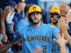 Brice Turang e Brandon Woodruff lideram Brewers na vitória sobre Marlins